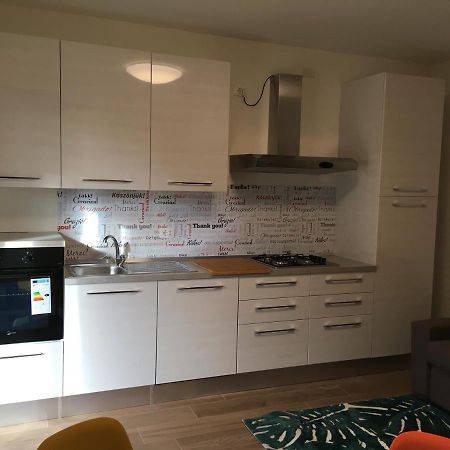 Residenza Elena Apartment ริมินี ภายนอก รูปภาพ