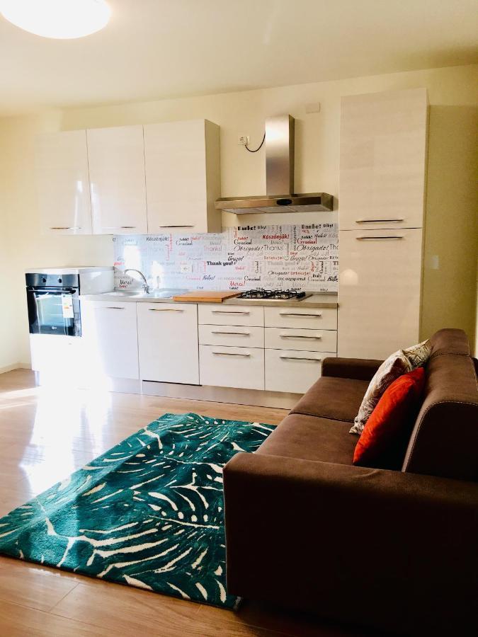 Residenza Elena Apartment ริมินี ภายนอก รูปภาพ