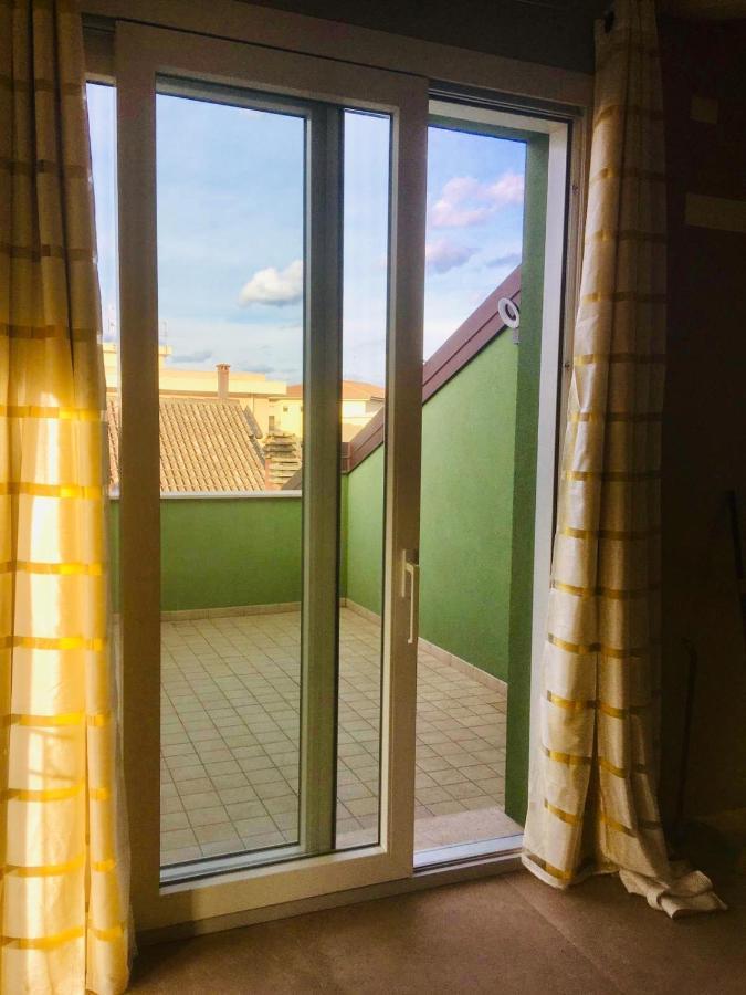 Residenza Elena Apartment ริมินี ภายนอก รูปภาพ