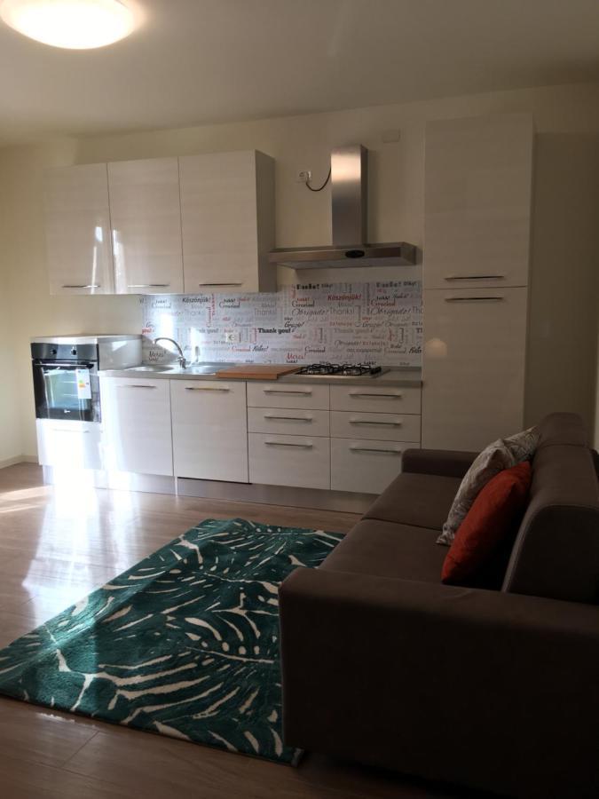 Residenza Elena Apartment ริมินี ภายนอก รูปภาพ